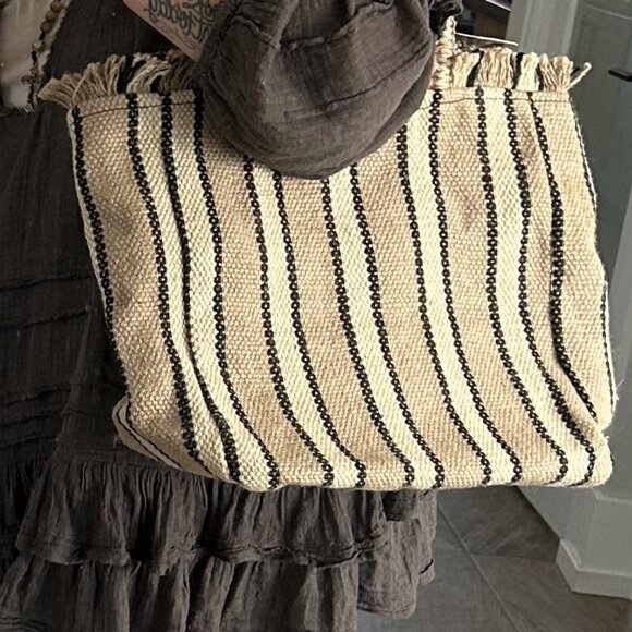 MAGID JUTE TOTE - BNWT - FABULOUS! - Picture 3 of 9